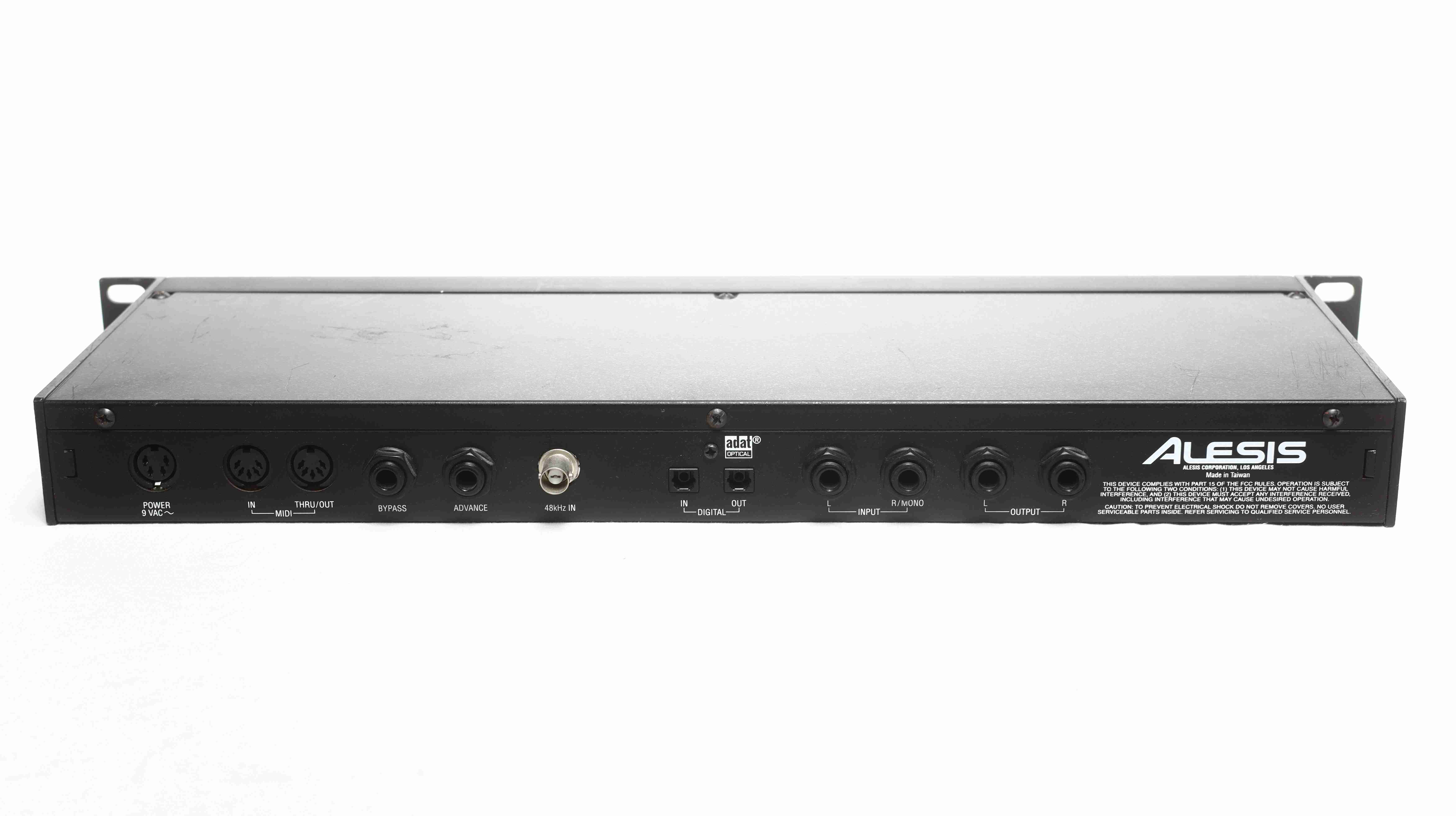 Alesis QuadraVerb 下のケースは付きません。 Alesis Quadraverb 2 - $150 | GearTrader - a division of Isla